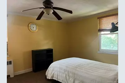 275 Maple Ave #B5, Rockville Centre, NY 11570 - Photo 3