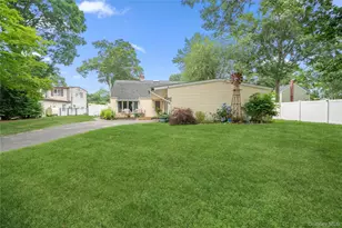 39 All Points Terrace, Holbrook, NY 11741 - Photo 3