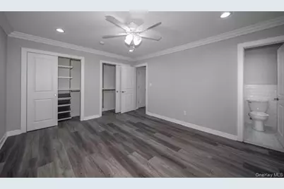 75 Lamplighter Lane #5B, Massapequa, NY 11758 - Photo 5