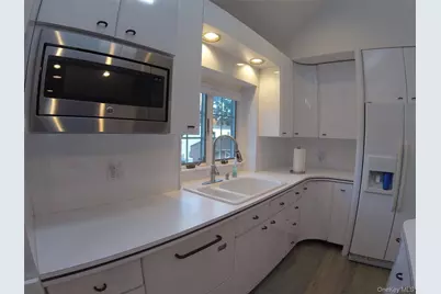 3 Crown Street, Port Jefferson Station, NY 11776 - Photo 11