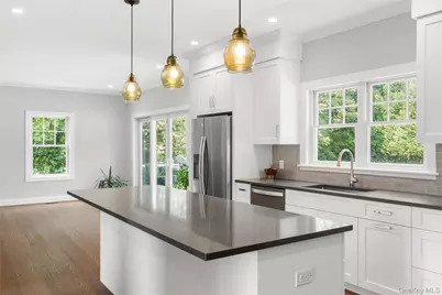 134 Montauk Highway, Westhampton, NY 11977 - Photo 11