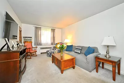 245-12 62 Avenue #2nd Floor, Douglaston, NY 11362 - Photo 5