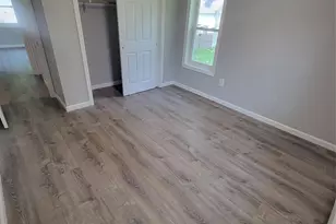 23 Tuthill St, Huntington, NY 11743 - Photo 5