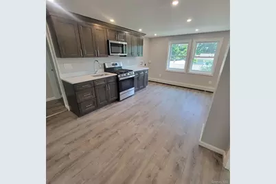 23 Tuthill Street #2nd Floor, Huntington, NY 11743 - Photo 3