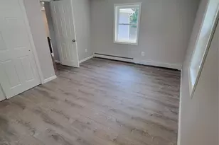 23 Tuthill St, Huntington, NY 11743 - Photo 7