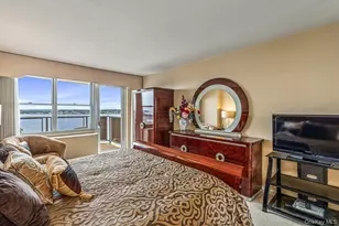17-85 215th St, Bayside, NY 11360 - Photo 17