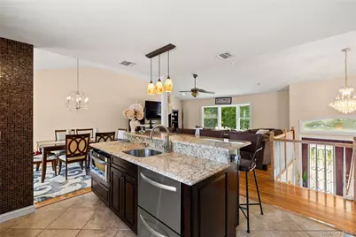 236 Windsor Avenue, Brightwaters, NY 11718 - Photo 9