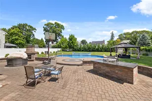 236 Windsor Ave, Brightwaters, NY 11718 - Photo 29