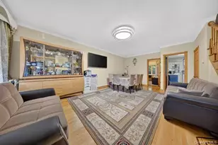10208 62nd Rd, Forest Hills, NY 11375 - Photo 15