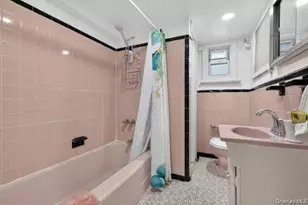 10208 62nd Rd, Forest Hills, NY 11375 - Photo 17