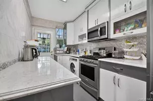 10208 62nd Rd, Forest Hills, NY 11375 - Photo 13