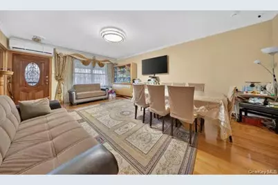 102-08 62nd Road, Forest Hills, NY 11375 - Photo 5