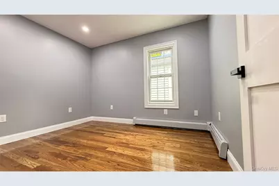 107-29 118th Street, Richmond Hill, NY 11419 - Photo 11