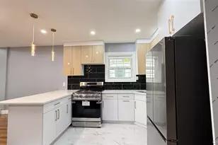 107-29 118th St, Richmond Hill, NY 11419 - Photo 3