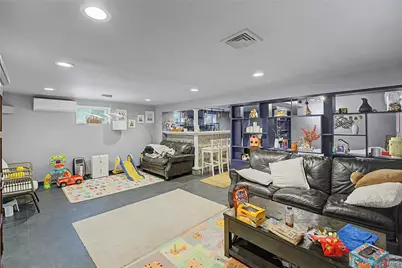 609 161st Street, Whitestone, NY 11357 - Photo 21