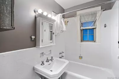 150 Burns Street #2G, Forest Hills, NY 11375 - Photo 11