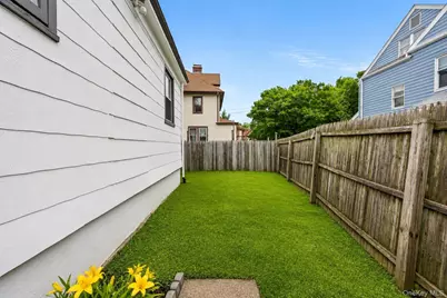 46 Meadow Lane, New Rochelle, NY 10805 - Photo 9