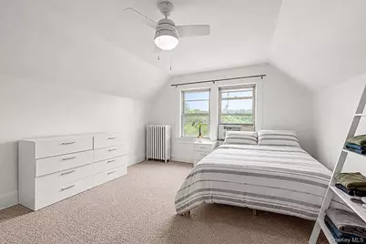 46 Meadow Lane, New Rochelle, NY 10805 - Photo 11