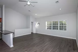 216 Centre Ct, Medford, NY 11763 - Photo 5