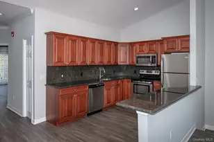 216 Centre Ct, Medford, NY 11763 - Photo 3