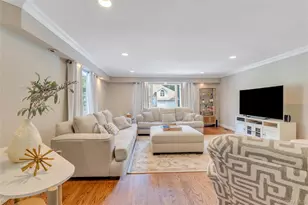 6 Princess Tree Ct, Port Jefferson, NY 11777 - Photo 17