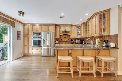 6 Princess Tree Court, Port Jefferson, NY 11777 - Photo 11