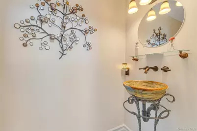 6 Princess Tree Court, Port Jefferson, NY 11777 - Photo 5