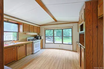 63 Tanglewood Road, Hopewell Junction, NY 12533 - Photo 7
