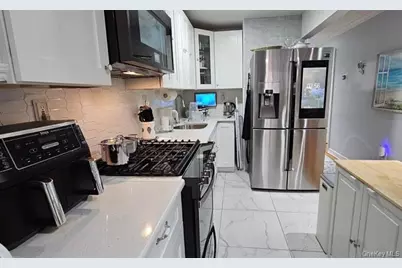 175 Beach 29 Street, Far Rockaway, NY 11691 - Photo 5