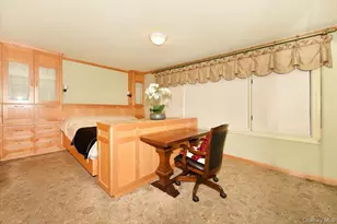 13 Vista Dr, Great Neck, NY 11021 - Photo 19