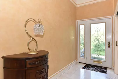 13 Vista Drive, Great Neck, NY 11021 - Photo 5