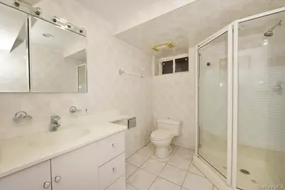 13 Vista Drive, Great Neck, NY 11021 - Photo 23