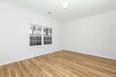 11 Jacqueline Way, North Babylon, NY 11703 - Photo 13