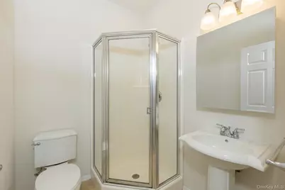 11 Jacqueline Way, North Babylon, NY 11703 - Photo 9