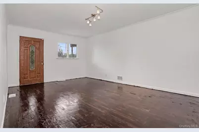 376 County Center Road, White Plains, NY 10603 - Photo 7