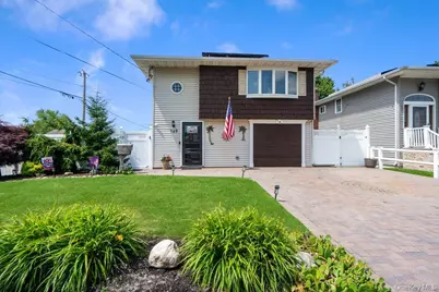 169 Wyona Avenue, Lindenhurst, NY 11757 - Photo 1
