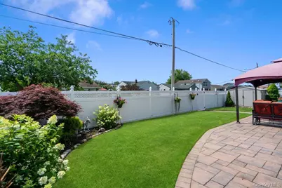 169 Wyona Avenue, Lindenhurst, NY 11757 - Photo 31