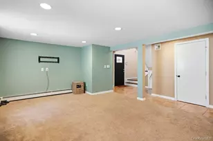 169 Wyona Ave, Lindenhurst, NY 11757 - Photo 19