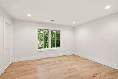 654 Caledonia Road, Dix Hills, NY 11746 - Photo 27