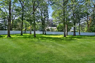 654 Caledonia Rd, Dix Hills, NY 11746 - Photo 33