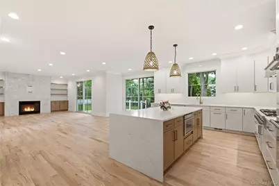 654 Caledonia Road, Dix Hills, NY 11746 - Photo 9