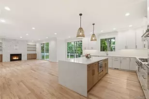 654 Caledonia Rd, Dix Hills, NY 11746 - Photo 9