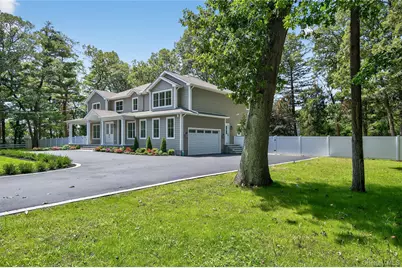 654 Caledonia Road, Dix Hills, NY 11746 - Photo 3
