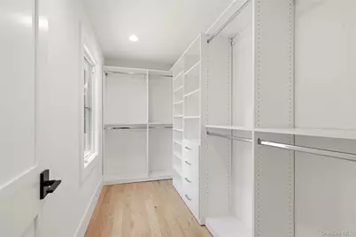 654 Caledonia Road, Dix Hills, NY 11746 - Photo 21