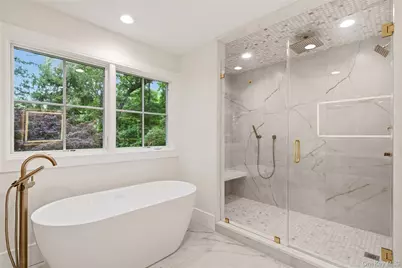 654 Caledonia Road, Dix Hills, NY 11746 - Photo 23