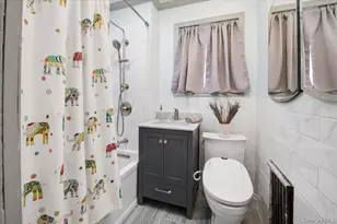 2915 Sommer Pl, Bronx, NY 10465 - Photo 15