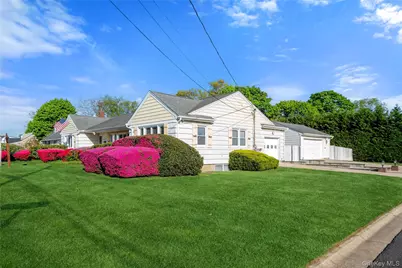1005 3rd Street, West Babylon, NY 11704 - Photo 9
