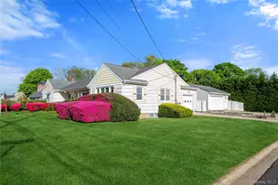 1005 3rd St, West Babylon, NY 11704 - Photo 9