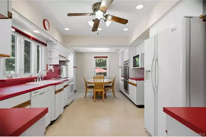 1005 3rd Street, West Babylon, NY 11704 - Photo 19