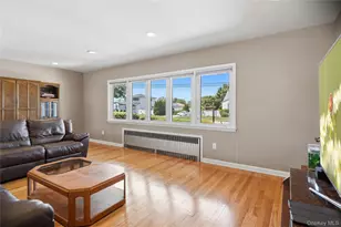 1005 3rd St, West Babylon, NY 11704 - Photo 13